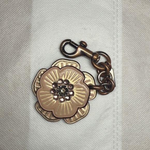Coach “Tea Rose” Collection BagCharm Keychain Bronze Metal Hangtag and HDWRE - Picture 11 of 13